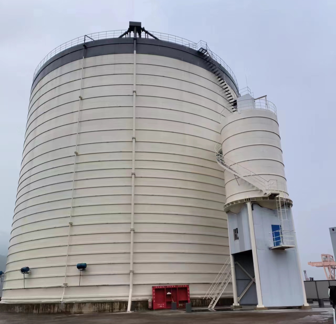 大兴10万吨水泥钢板库